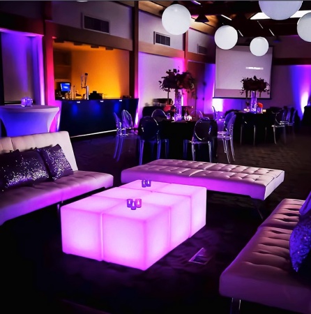 Светильник Куб 40 с питанием от АКБ, RGB Светильник Куб 40 с питанием от АКБ, RGB