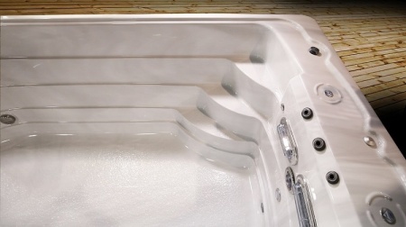 Плавательный спа-бассейн Jacuzzi J-16 PowerActive Плавательный спа-бассейн Jacuzzi J-16 PowerActive